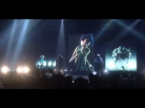 Youtube: Gorillaz - Clint Eastwood (Live BRITs Performance)