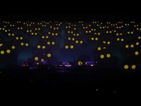 Youtube: Jean-Michel Jarre - Live in Mannheim 13/23 14.03.2010 - Equinoxe 4