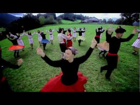 Youtube: Basque Dances (Dantza zati bat Idiazabalen - Euskal Herriko dantzak)