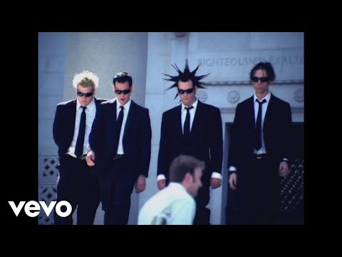 Youtube: Good Charlotte - Lifestyles of the Rich & Famous (Official Video)