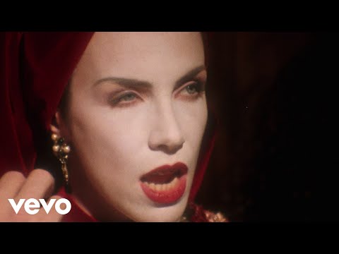 Youtube: Annie Lennox - Walking on Broken Glass (Official Video)