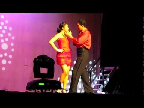 Youtube: Elvis Crespo & Pitbull - Suavemente (merengue dance)