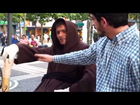Youtube: Schwebender Mann ENTHÜLLT!!! Flying man levitation UNVEILED!! Frankfurt Zeil (Full HD)