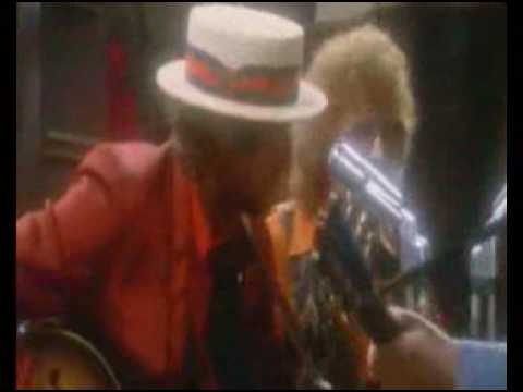 Youtube: Travelling Wilburys - She's My Baby