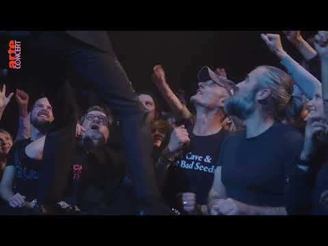 Youtube: From Her To Eternity (Live God Version)