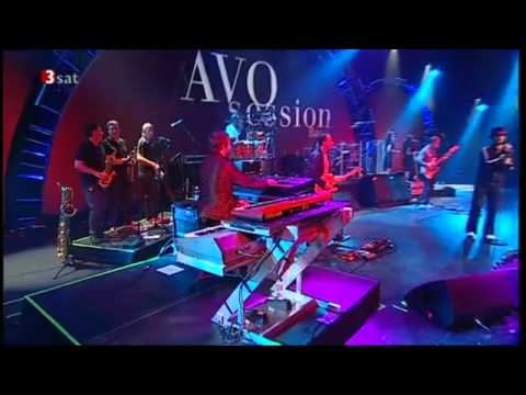 Youtube: Jamiroquai - Little L - Live at AVO Session
