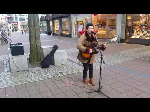 Youtube: Great street music - Sky full of stars -coldplay -