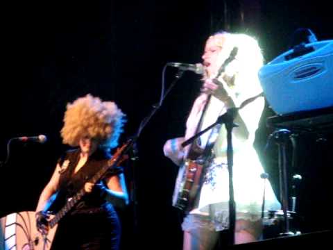 Youtube: Katzenjammer - Rock-Paper-Scissors - live at Skaters Palace Muenster