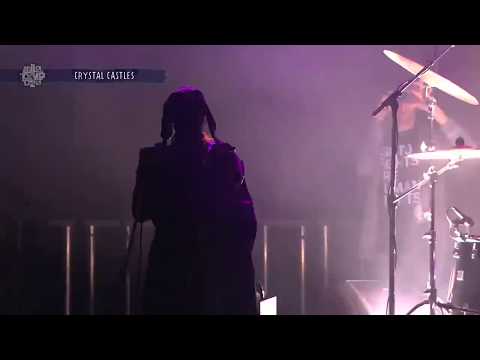 Youtube: Crystal Castles - Char (Lollapalooza 2017)