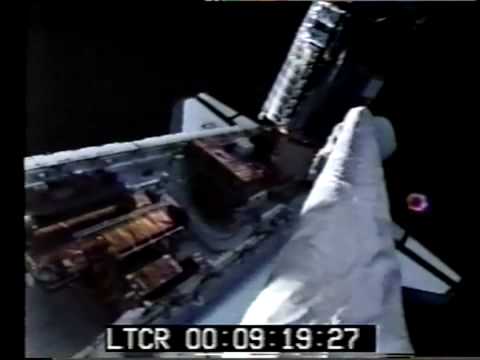 Youtube: NASA UFOs Watch Shuttle and Scan Shuttle With Lasers Very Fast Advanced Tech