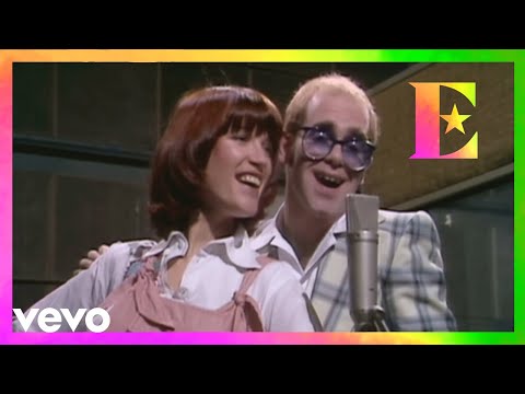 Youtube: Elton John, Kiki Dee - Don't Go Breaking My Heart (with Kiki Dee)