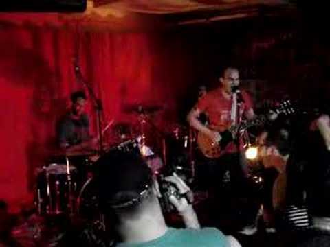 Youtube: Faraquet - Cut Self Not - Live @ Studio - Brazil