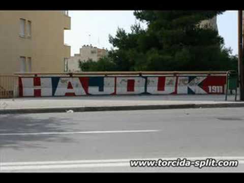 Youtube: Torcida Split - Graffiti