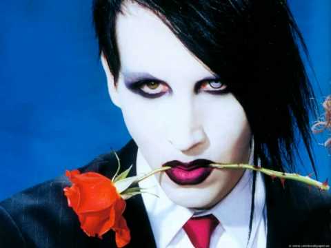 Youtube: Marilyn Manson - Genie in a Bottle (Unreleased Christina Aguilera cover)