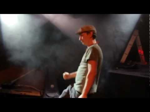 Youtube: Liedfett - Liedermaching Untergrund (Official Video)