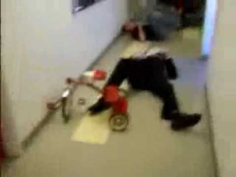 Youtube: Jig saw falling off the bike!! Really funny!