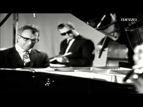 Youtube: Dave Brubeck - Take Five ( Original Video)