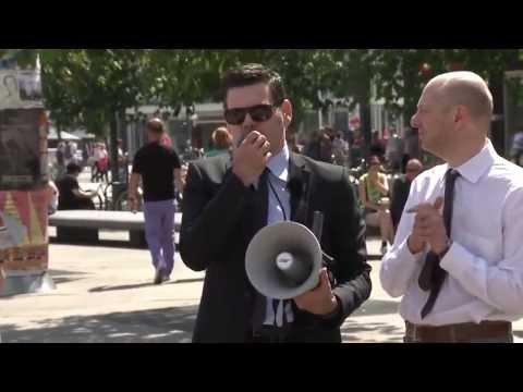 Youtube: KenFM am Set  Weltzeituhr Berlin Alexanderplatz, Kundgebung der  Neuen Mitte   15 6 2013