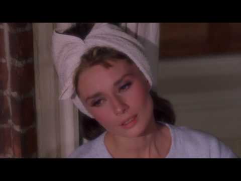 Youtube: Breakfast at Tiffany's - Audrey Hepburn Sings Moon River - BEST QUALITY