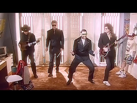 Youtube: Queen - The Invisible Man (Official Video Remastered)