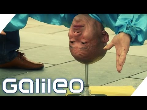 Youtube: Kung Fu extrem: Kopfstand auf einem Nagel | Galileo | ProSieben