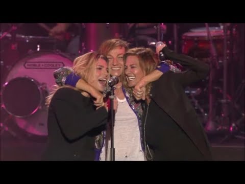 Youtube: Gianna Nannini, Emma & Irene Grandi - I Maschi (Amiche in Arena)