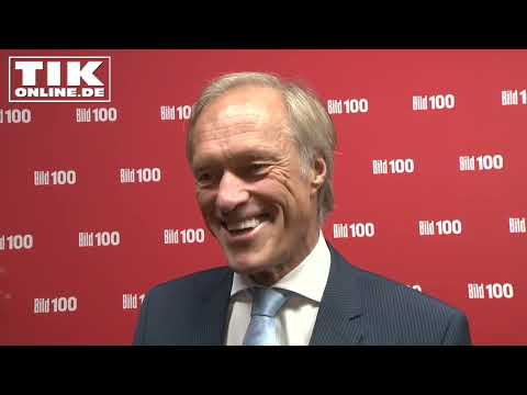 Youtube: Gerhard Delling über den Block-Prozess: Wie es ihm geht und woher er seine Kraft bekommt...