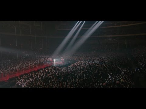 Youtube: BABYMETAL - Road of Resistance - Live in Japan (OFFICIAL)
