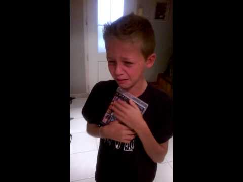 Youtube: Un enfant de 11 ans recoit GTA V en avance !! (EPIC REACTION)