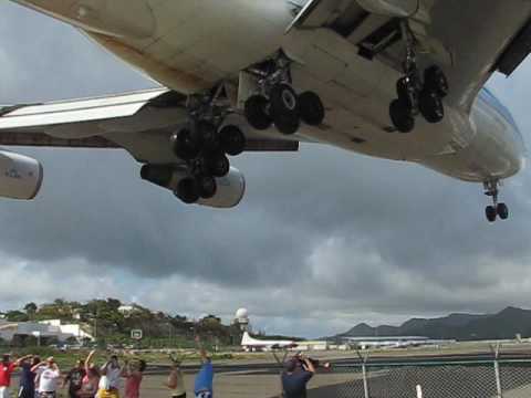 Youtube: St Marteen - Amazing 747-400 Landing and take-off (Jet Blast) from St Maarten - Maho Beach