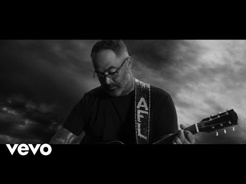 Youtube: Aaron Lewis - Am I The Only One (Official Music Video)