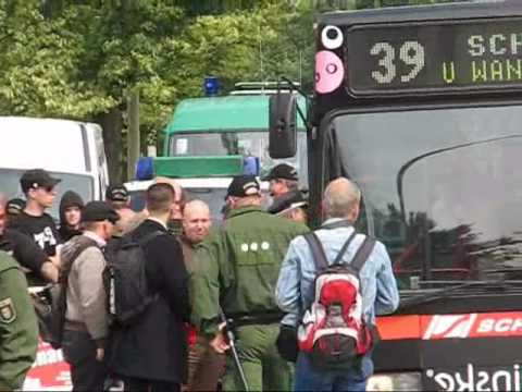 Youtube: Busfahrer nimmt Nazis nicht mit