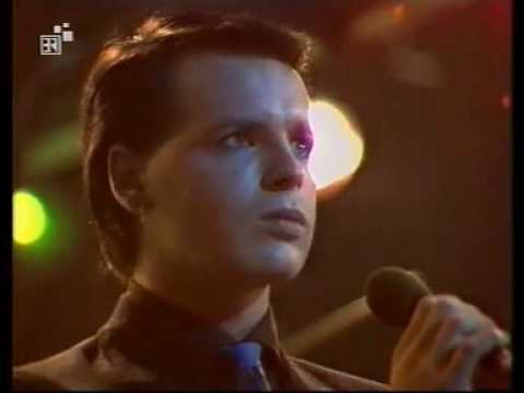 Youtube: Tubeway Army - Are Friends Electric '79