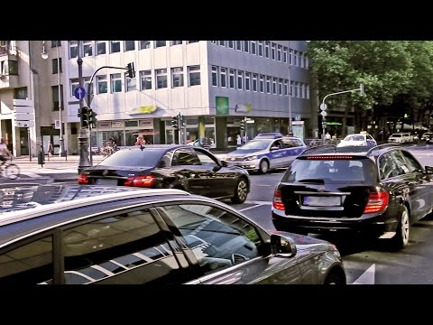 Youtube: Germans Don't Need Traffic Lights