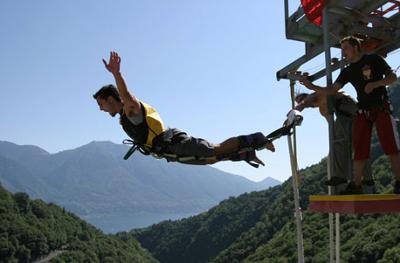 bungee-jumping-vom-220-meterstaudamm-216