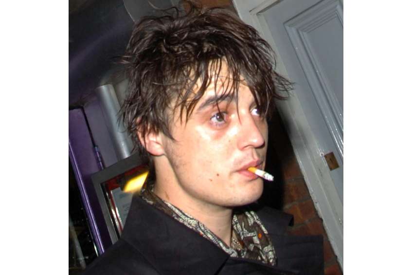 pete-doherty-zu-betrunken-um-sich-an-ein