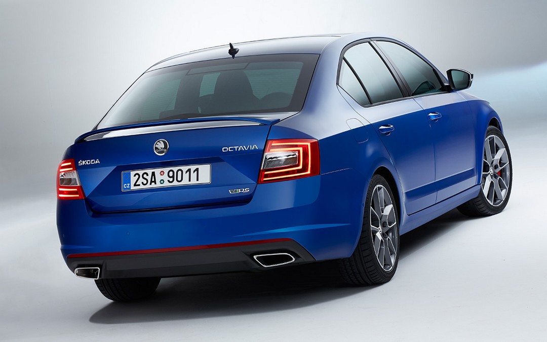 neue-skoda-octavia-rs-limousine-2013-hec