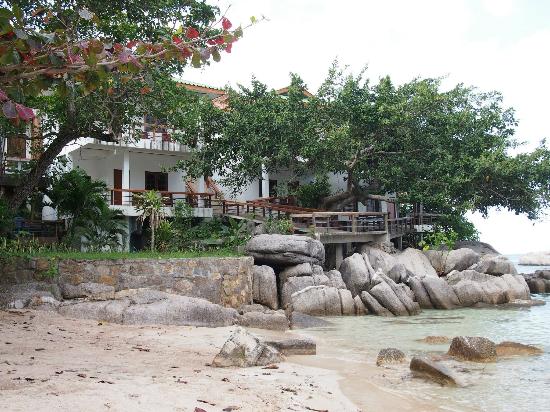 ocean-view-bungalows