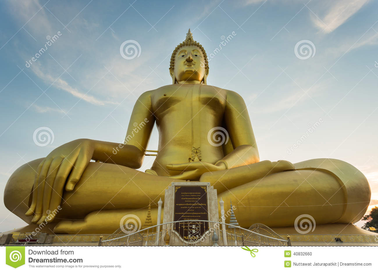 die-grte-buddha-statue-von-thailand-4083