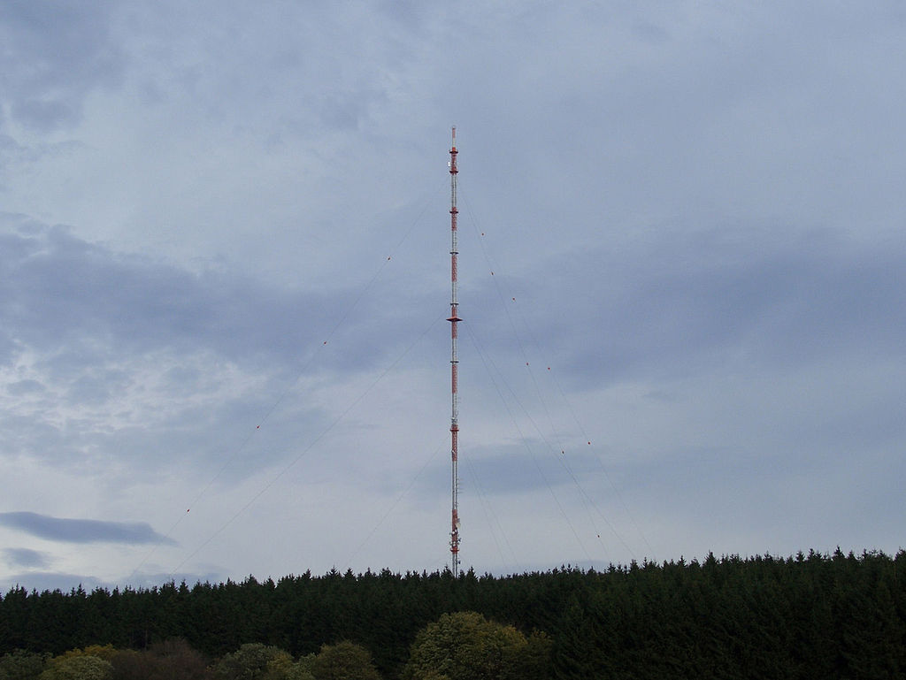 1024px-Eifel Transmitter