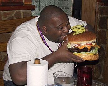 Bilder-Thread big-guy-eating-huge-burger-jpg-201405291