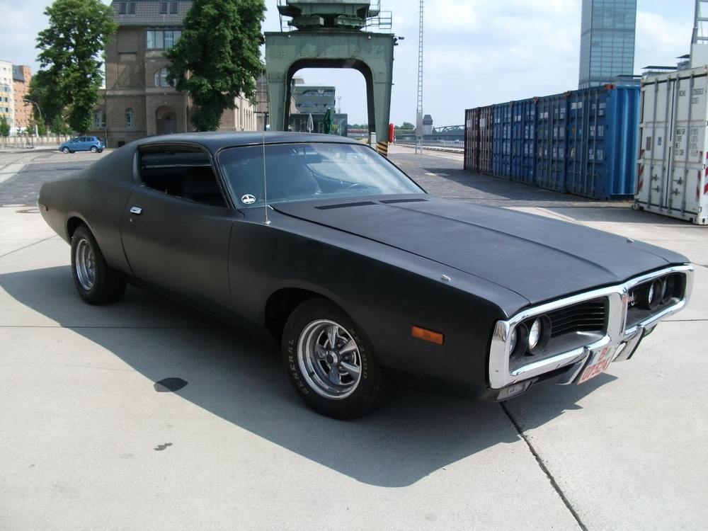 72er-dodge-charger-066dcb6a-c233-4d55-80