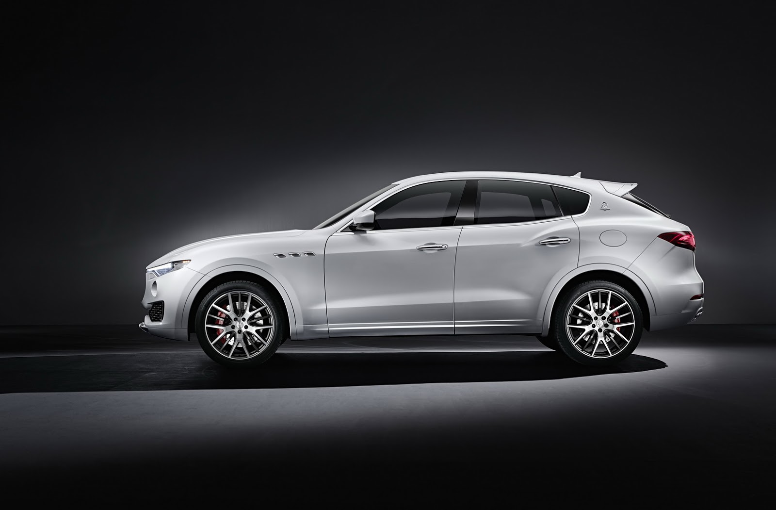 2016 Maserati Levante suv 3