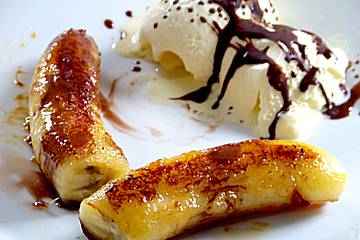 gebackene-bananen-mit-honigcreme-und-van